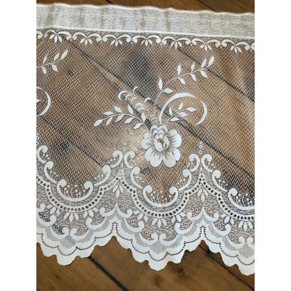 Vintage Heritage Lace Embroidered Window Valance Floral Lace 60”w x 18”l - Picture 5 of 6